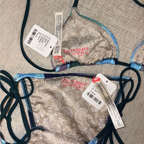 Free People free-est Michelle Printed Bikini Set Top Bottom Medium Large NEW - Picture 9 of 11